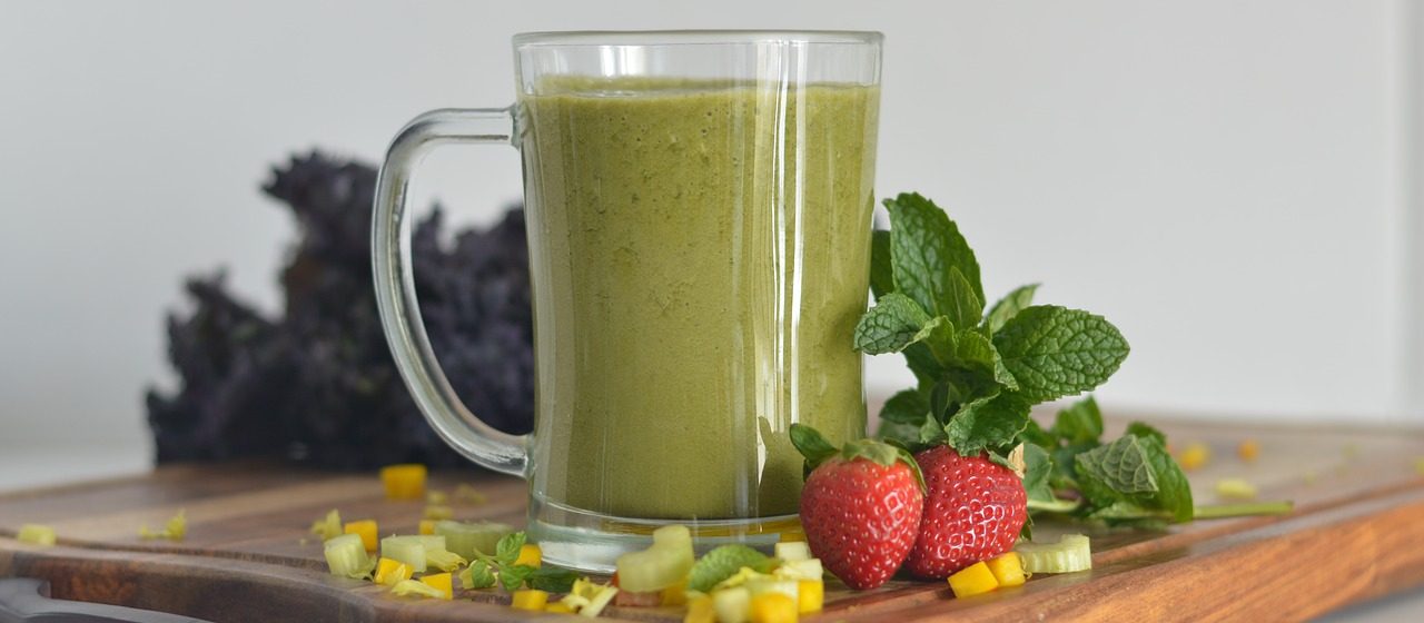 Gesund mit selbstgemixten grünen Smoothie